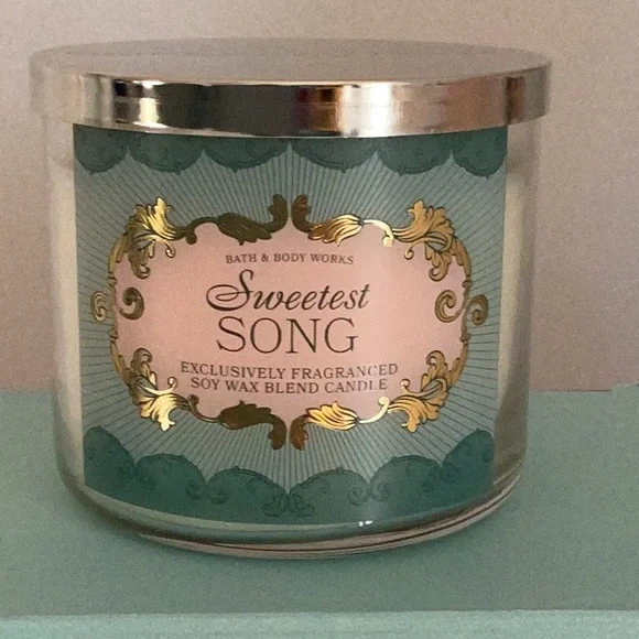 Bath & Body Works Sweetest Song Collection 7 Piece Gift Set In Box With Tote Bag - Picture 2 of 5